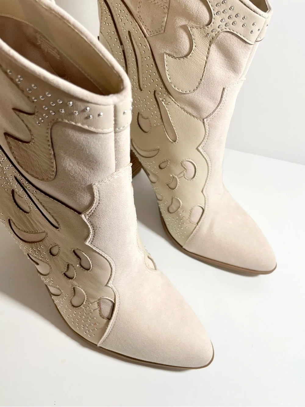 CARLOS SANTANA Cream Western Ankle Boots with Stud Detail - Picture 2 of 15